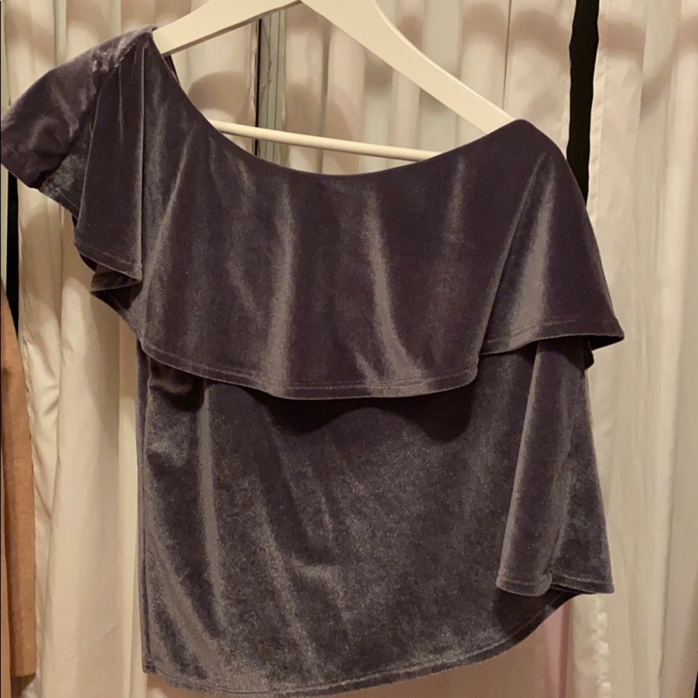 Never worn. Perfect condition.